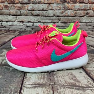 Nike Roshe Pink Womens Sz 8.5 kids 7Y